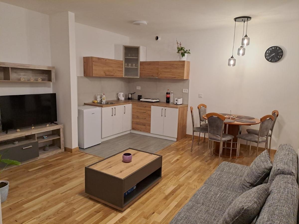 Das Apartman ซูโบติกา ภายนอก รูปภาพ