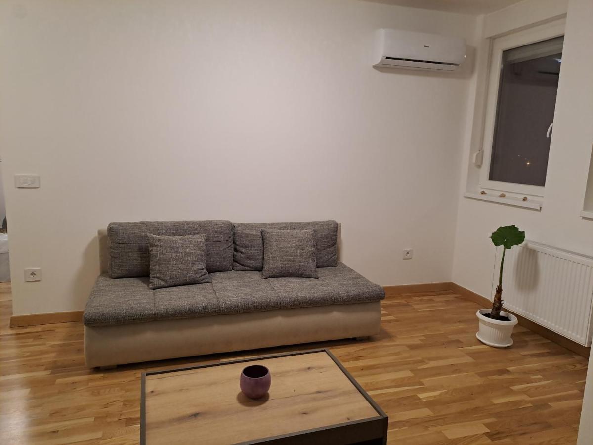 Das Apartman ซูโบติกา ภายนอก รูปภาพ